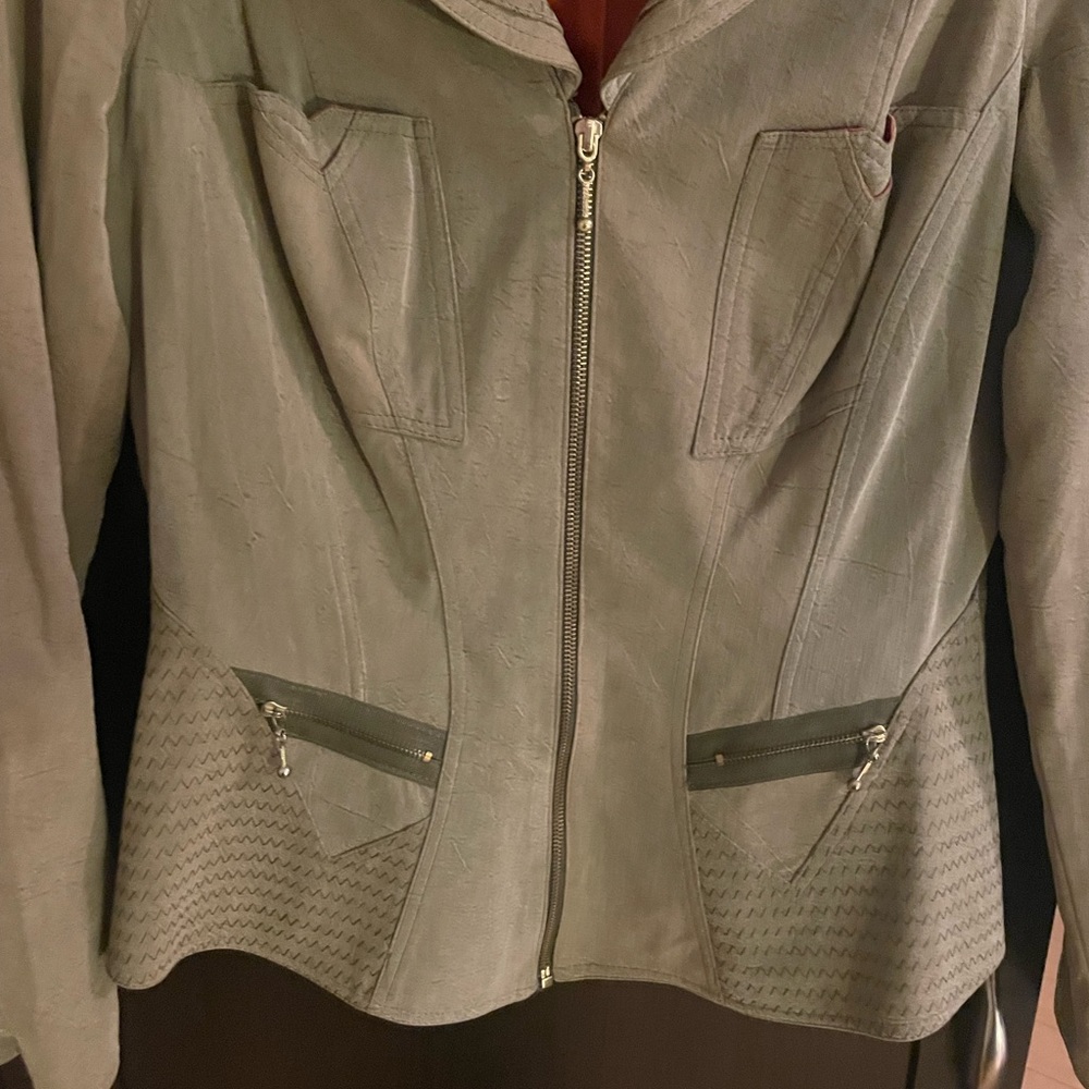 Women’s jacket - Picture 6 of 9